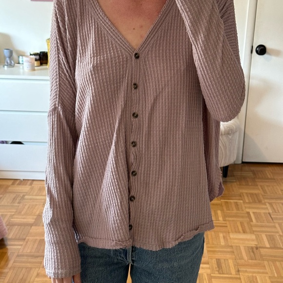 Urban Outffiters/ under the stars mauve waffle top - Picture 3 of 4